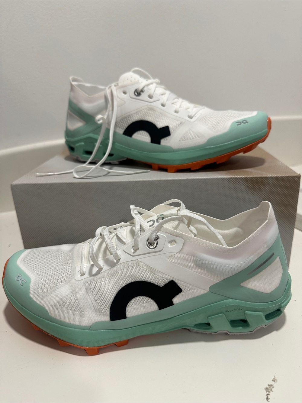 On Running Women's Trail Sneaker in White, Mint & Orange 285 - Picture 3 of 5